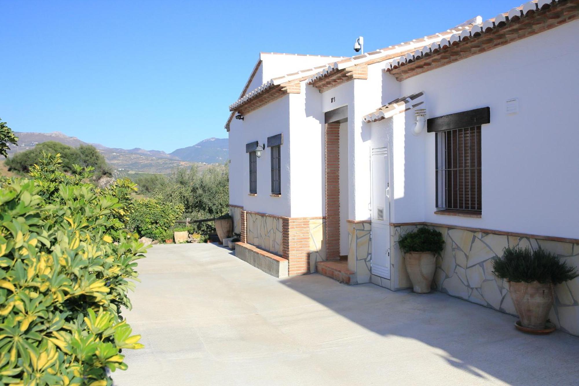 Viñuela Alojamientos Huetor מראה חיצוני תמונה